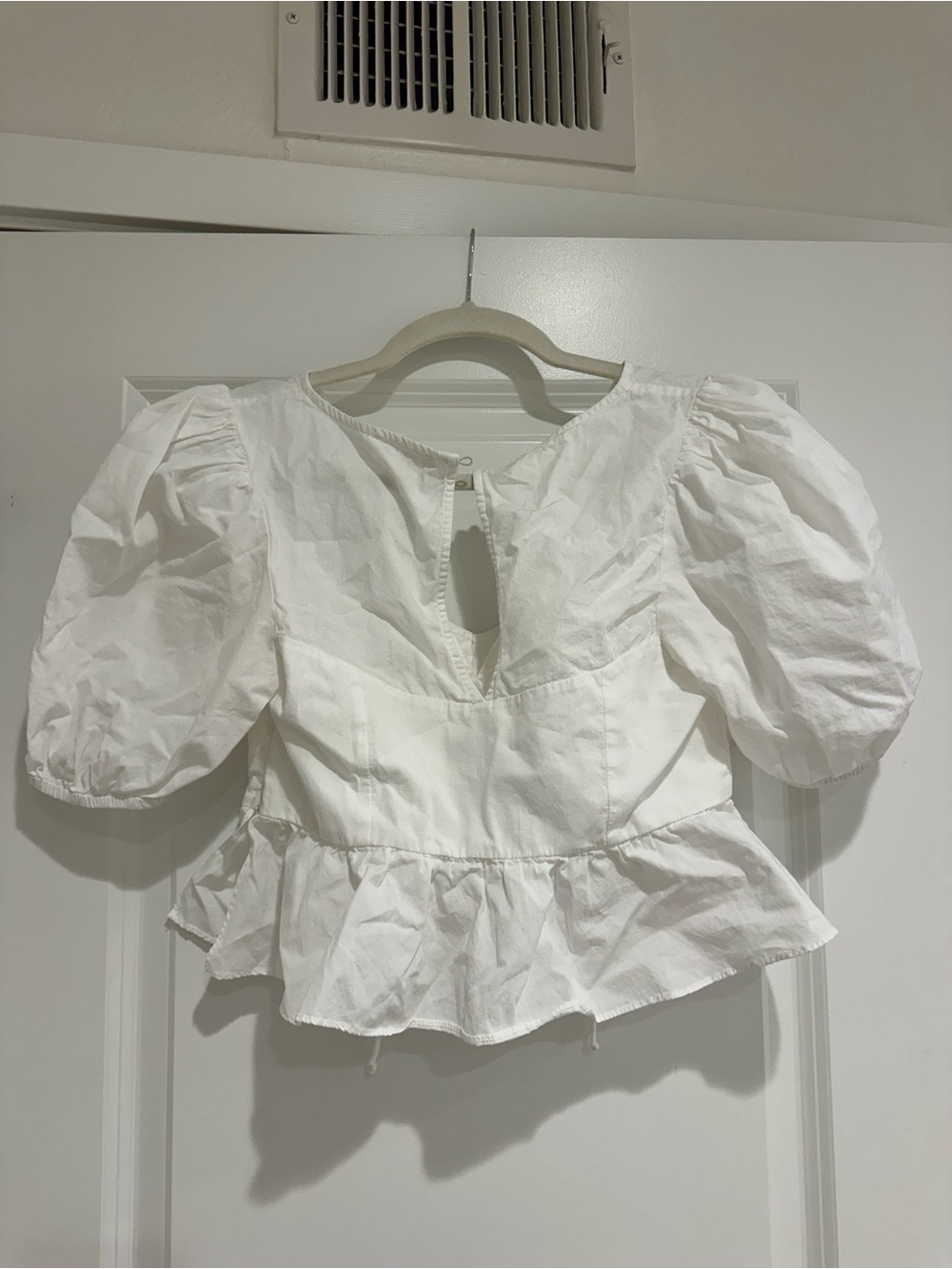 For Love & Lemons White Puff-Sleeve Peplum Blouse - Picture 2 of 2